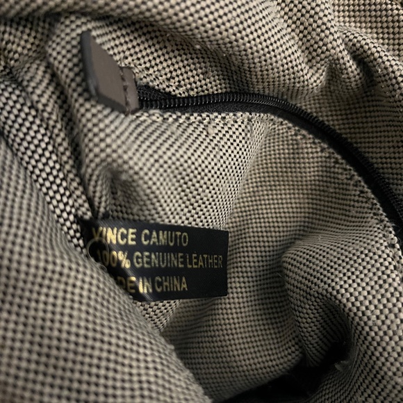 😍🌻 Vince Camuto New York Grey Leather Crossbody Bag - Picture 13 of 14